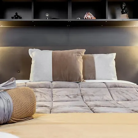 Trevi Fountain Luxury Apartment